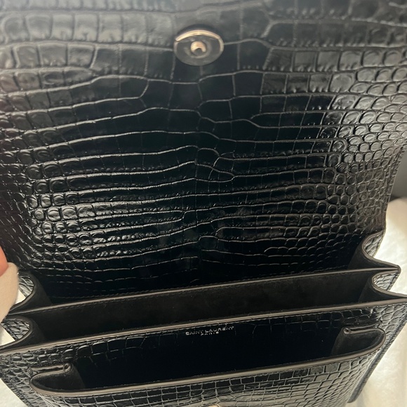 *SOLD* Saint Laurent (YSL) Medium Sunset in Croc Embossed Black - Picture 4 of 6
